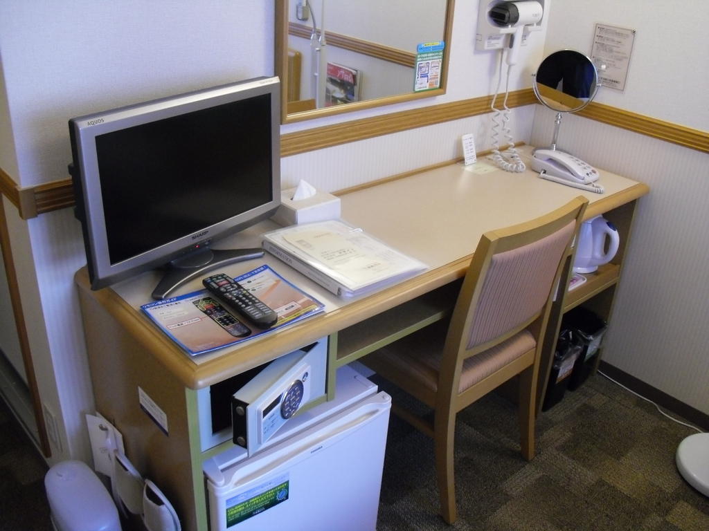 Toyoko Inn Higashi Hiroshima Ekimae Exterior foto